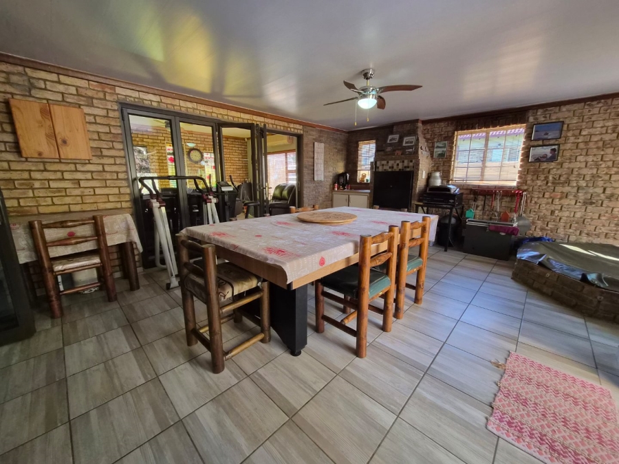 4 Bedroom Property for Sale in Doringkruin North West